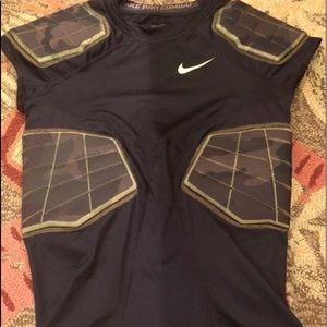 Men’s size L padded shirt